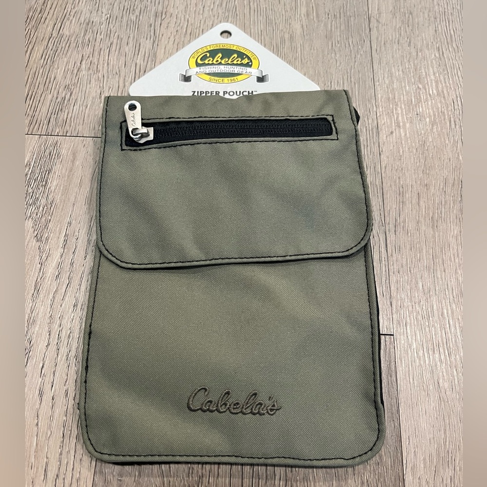 NWT Cabellas Zipper Pouch